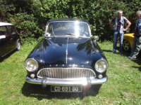 Simca Aronde noire (prise a Jarrie, France, en 2016) (1)